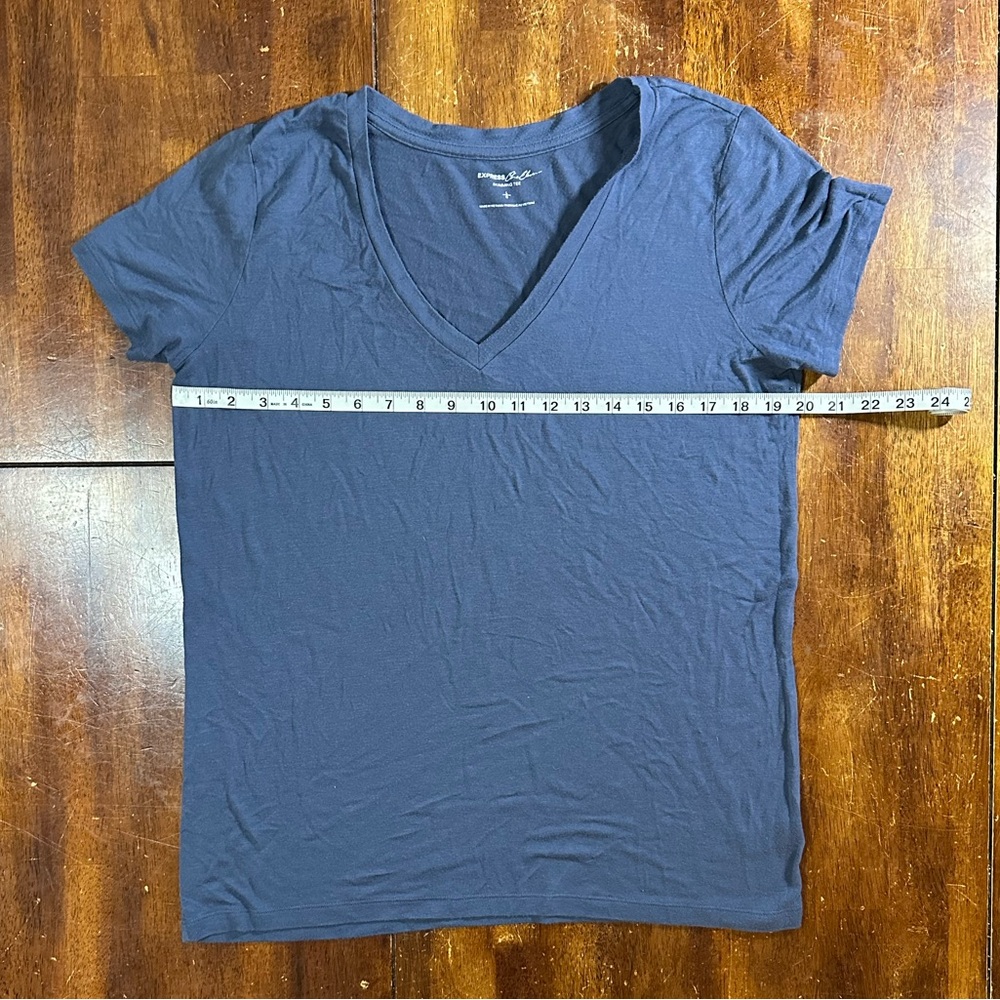 Express Women's Deep Blue V-Neck Tee